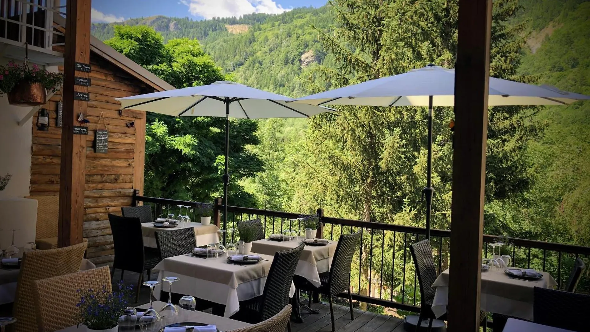 Auberge Saint Antoine Pelvoux Inn
