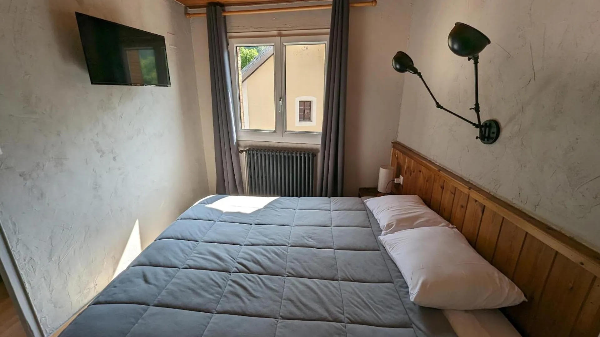 Auberge Saint Antoine Pelvoux Inn